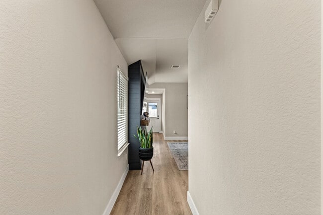 Building Photo - 21627 Calico Bush Trail