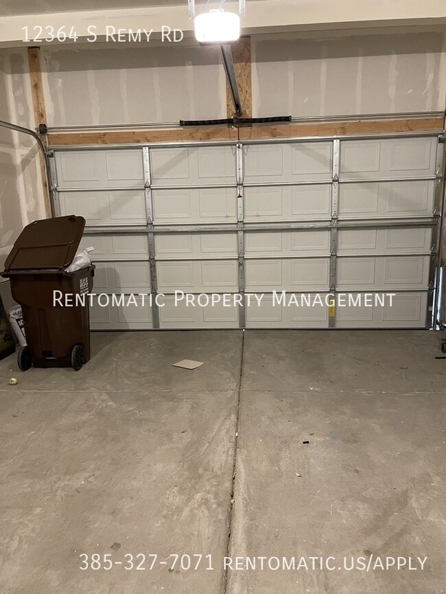 Building Photo - 12364 Remy Rd