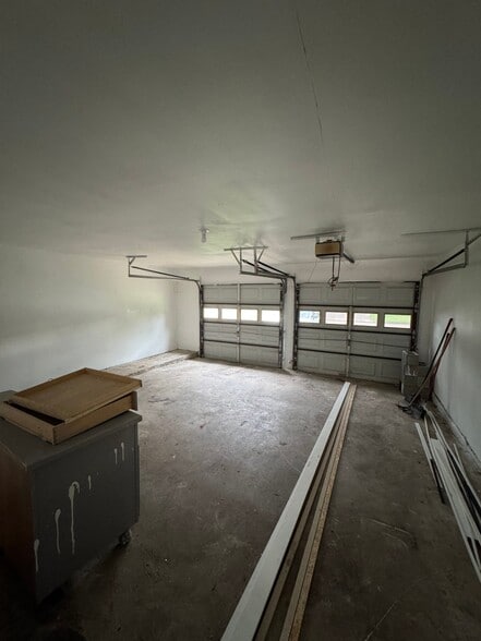 Building Photo - 12539 Fern Forest Dr
