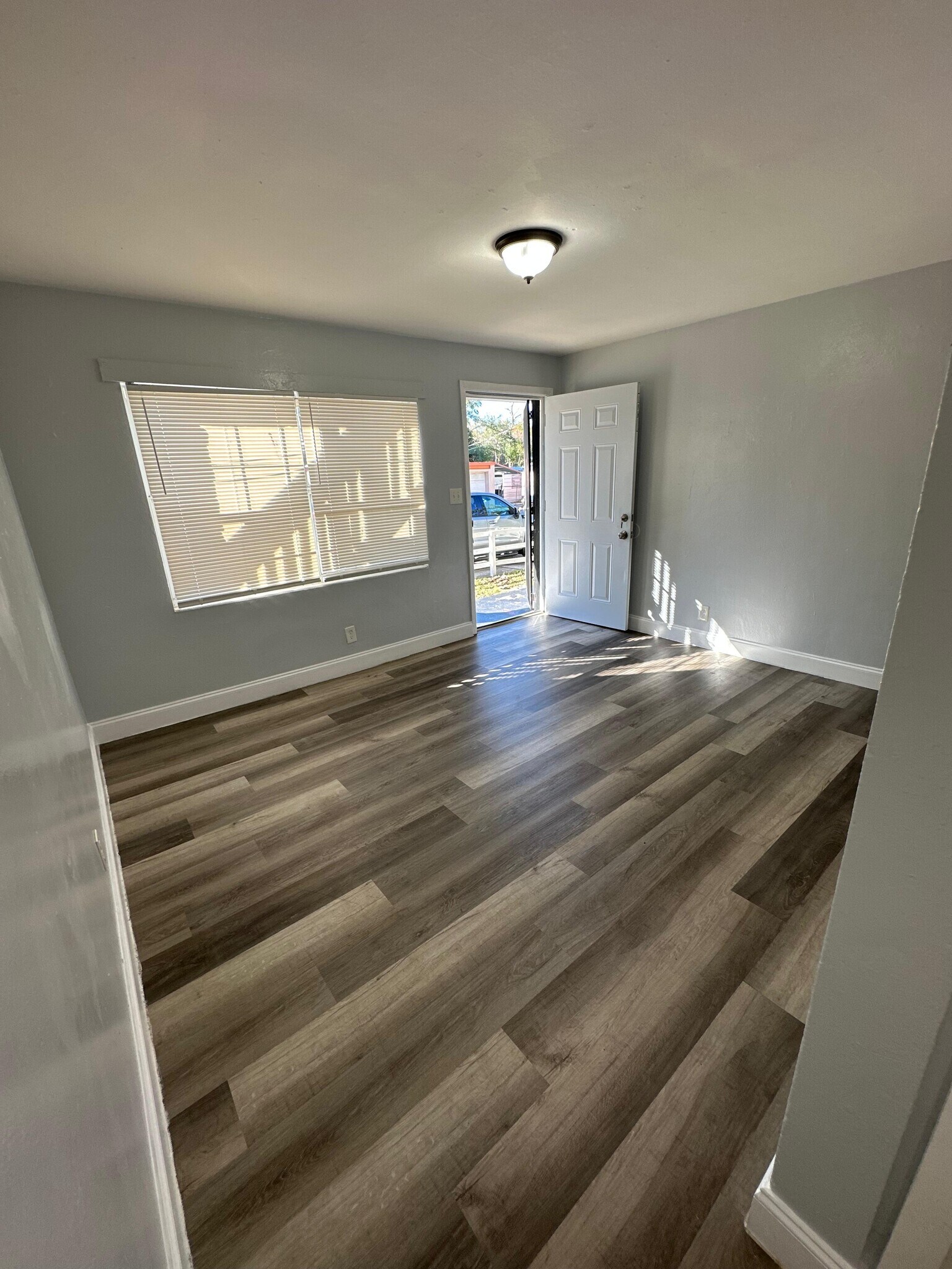 Building Photo - 3805 Fairfax St