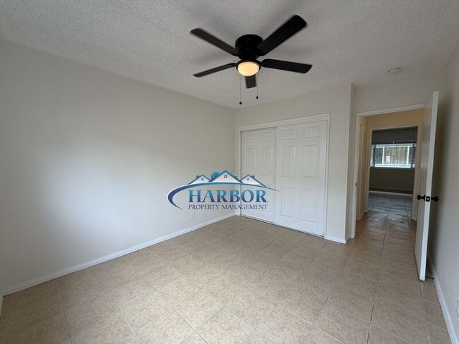 Building Photo - 22327 Moneta Ave