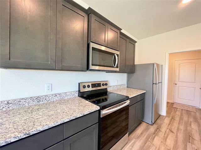 Building Photo - 1946 Canterbury Dr