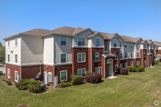 Primary Photo - Kimberly Pointe