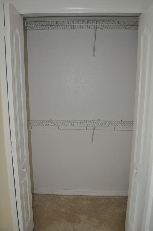 Building Photo - Lovely home in Pine Lakes