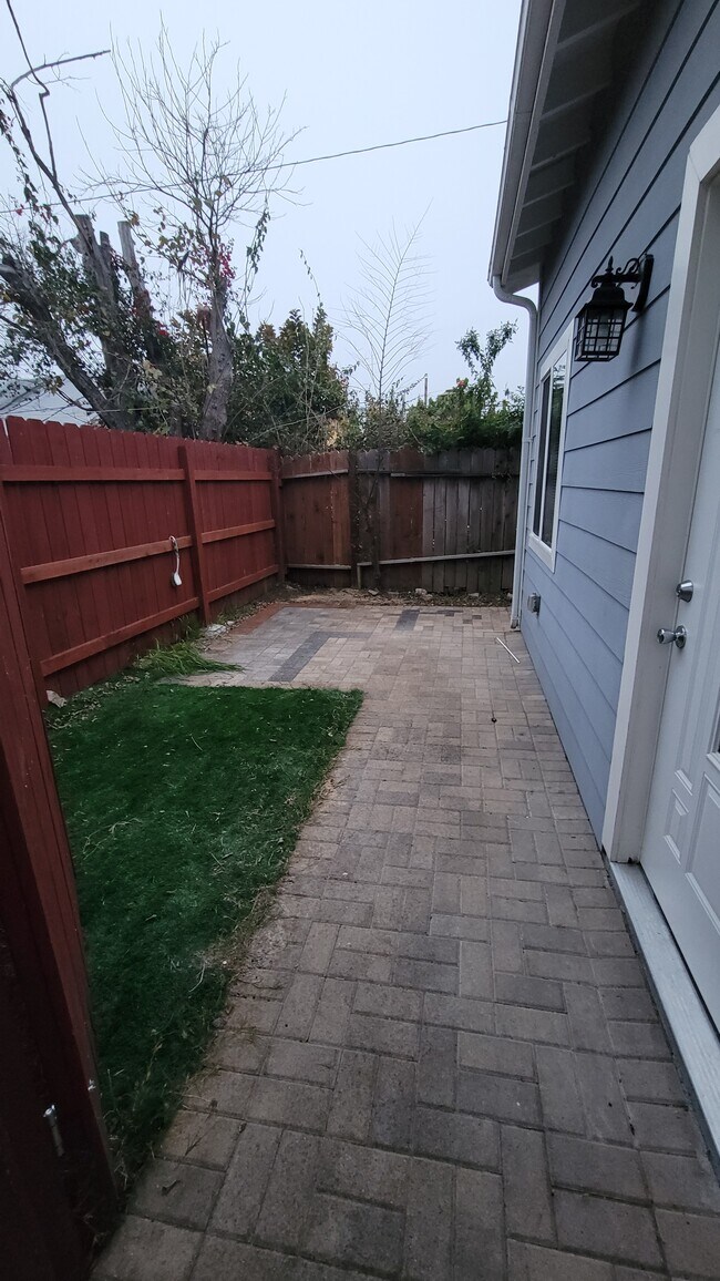 Unit- B - 7415 Beckford Ave