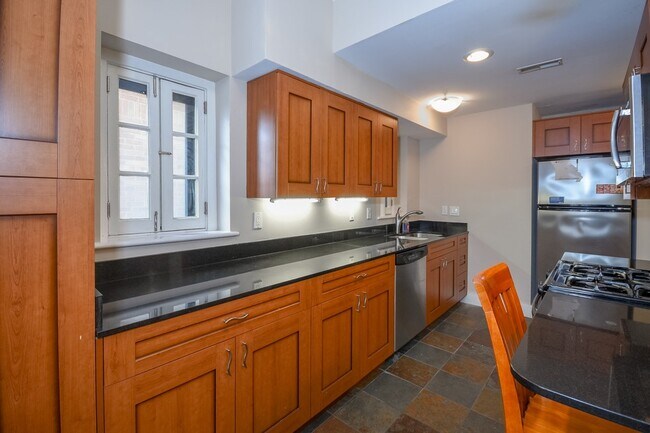 Building Photo - 603 Westgate Ave