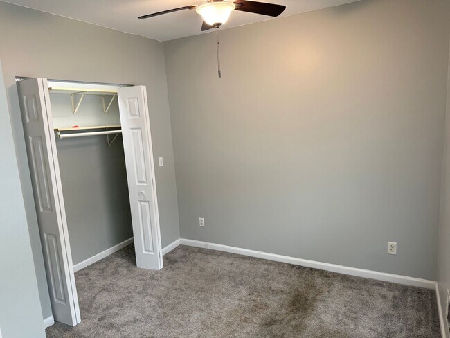 Building Photo - Austin - 10016/10020