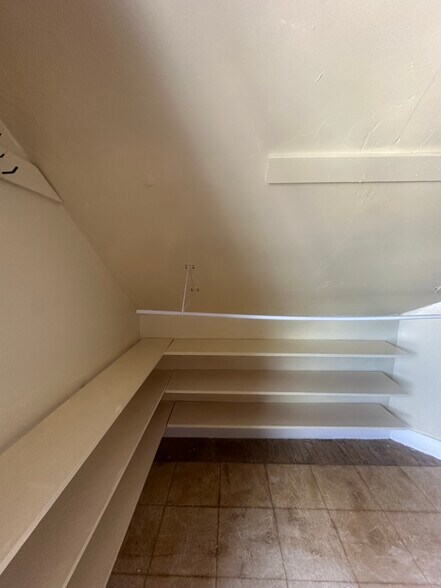 Building Photo - 7A Taylor St