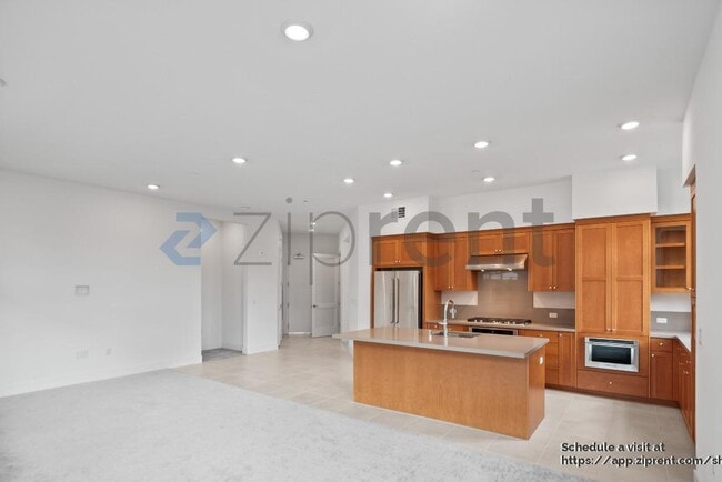 Building Photo - 308 Torrey Pine Terrace