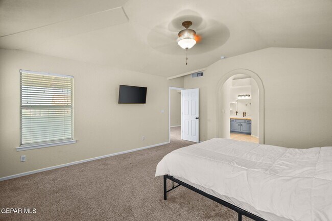 Building Photo - 6384 Franklin Gate Dr