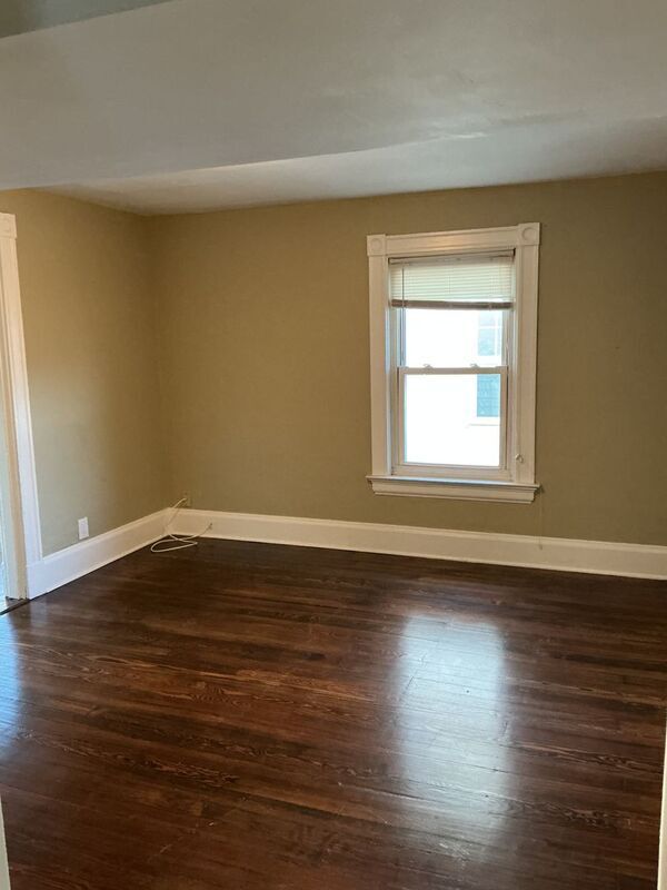 Building Photo - 2889 Markbreit Ave