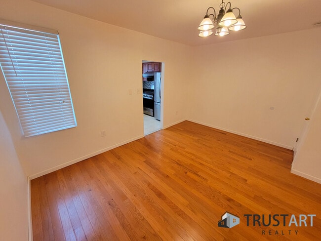 Building Photo - 3 bedroom house in Tacony