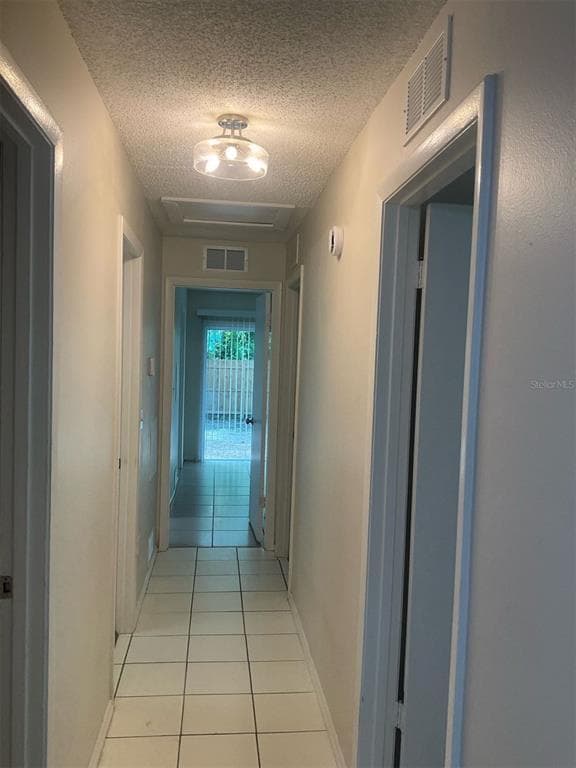 Building Photo - 3830 Valley Tree Dr