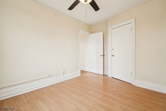 Building Photo - 44 Elm St