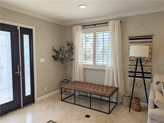 Building Photo - 3527 Cricklewood St