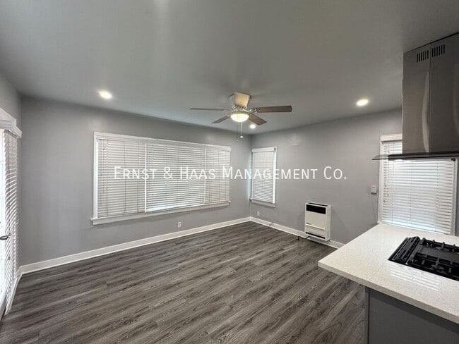 Building Photo - 1119 St Louis Ave