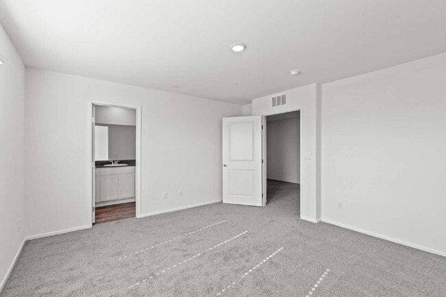 Building Photo - 4919 Olive Mesa Ave