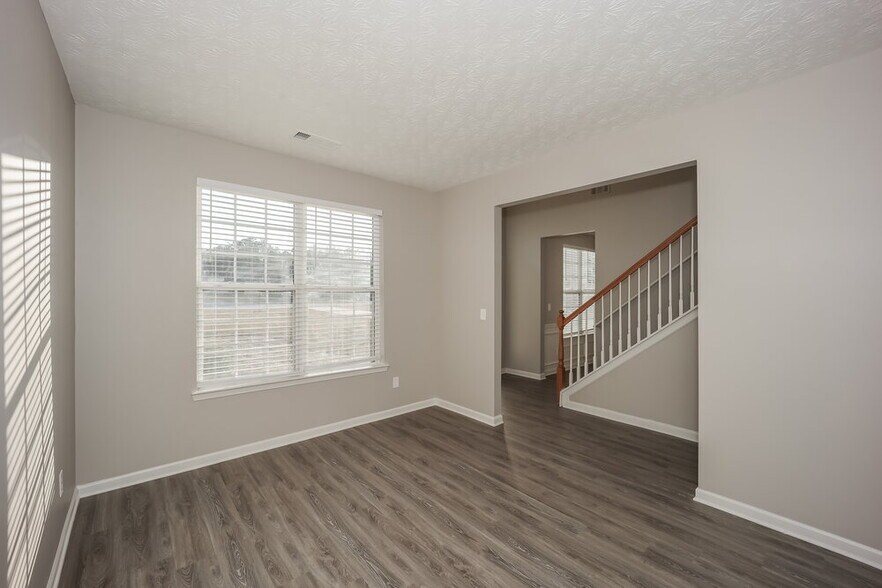 Building Photo - 6846 Lakefield Forrest Dr