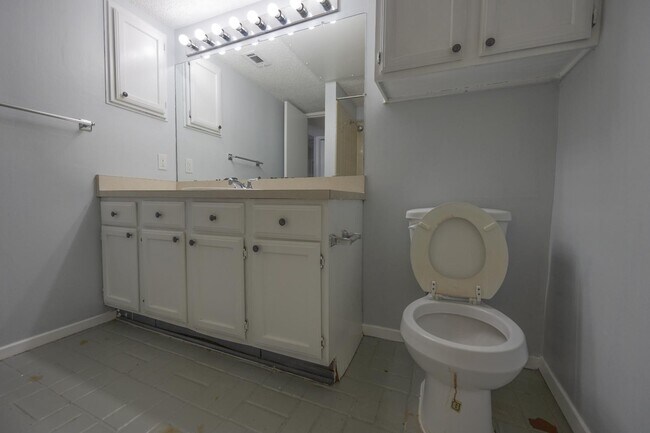 Building Photo - 2110 Rio Grande St