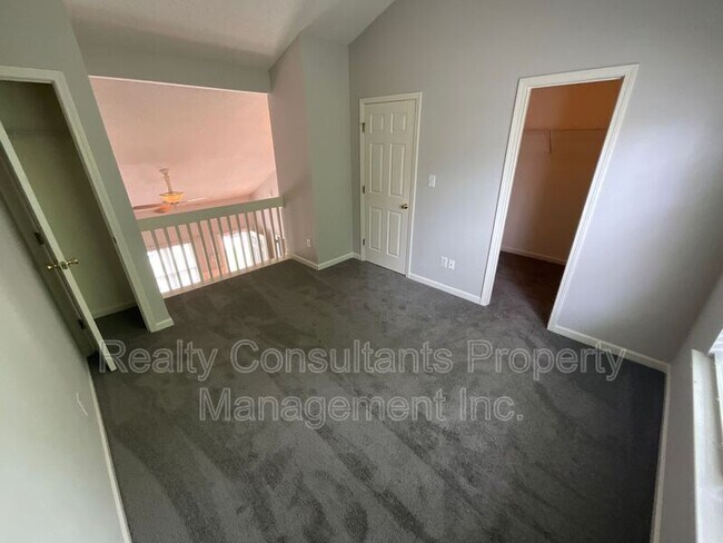 Building Photo - 239 Bridford Downs