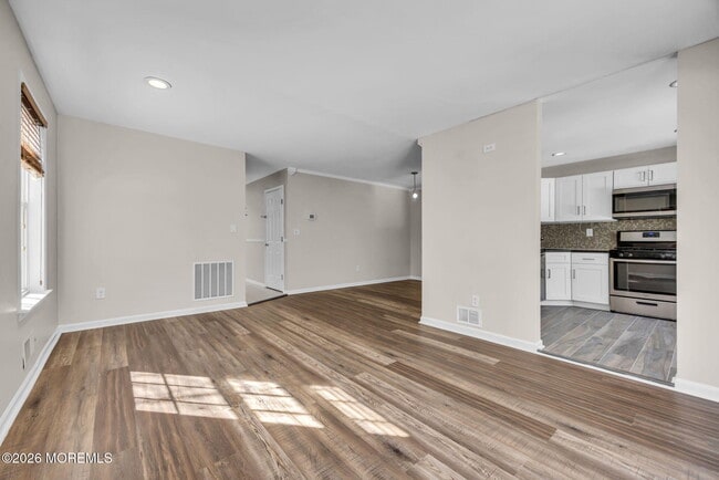 Building Photo - 86 Heron Ct