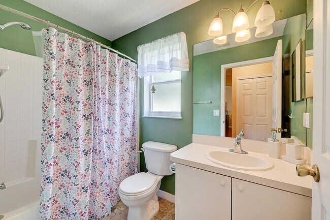 Building Photo - 1838 SE Genaro Terrace