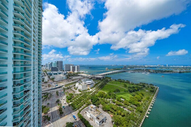 Building Photo - 888 Biscayne Blvd