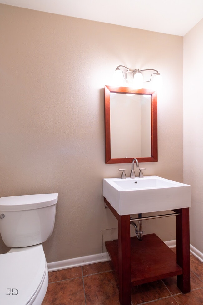 Building Photo - 4306 Briar Cliff Dr