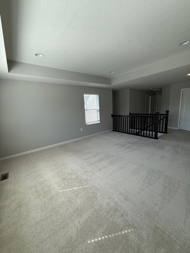 Building Photo - Move In Special! Stunning Westerville Condo with Loft | 2,086 Sq Ft | Garage | Move-In Ready