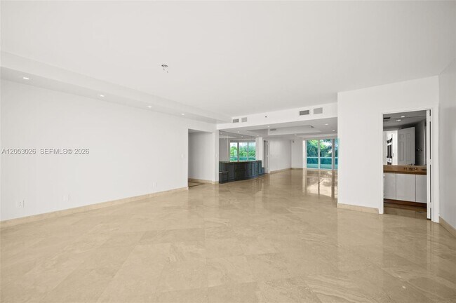 Building Photo - 1643 Brickell Ave