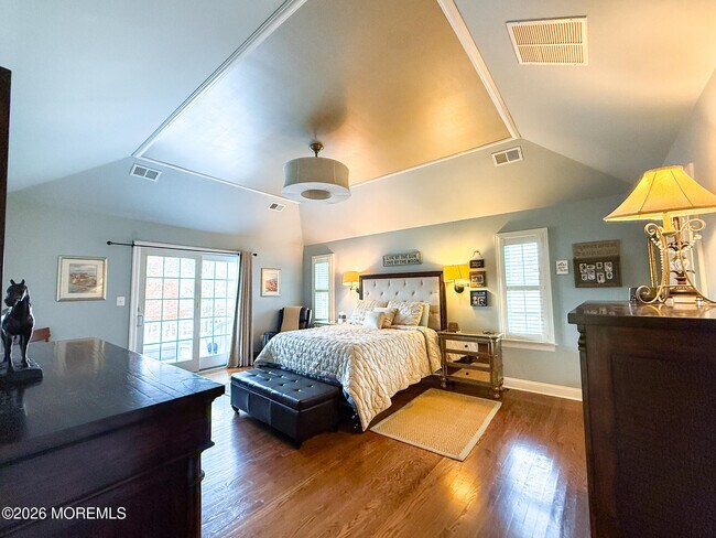 Building Photo - 315 Pitney Ave