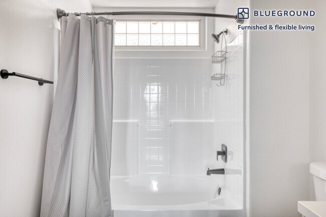 Building Photo - 2820 Sawtelle Blvd