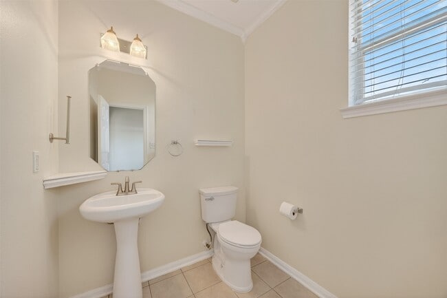 Building Photo - 5603 Lowellberg Ln