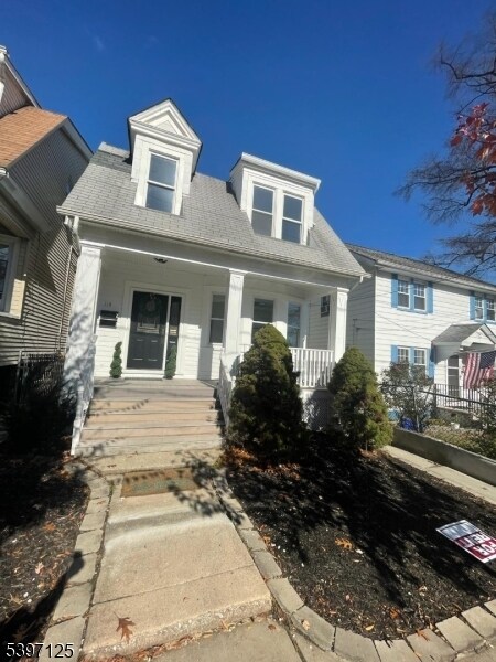 Primary Photo - 114 Overlook Ave