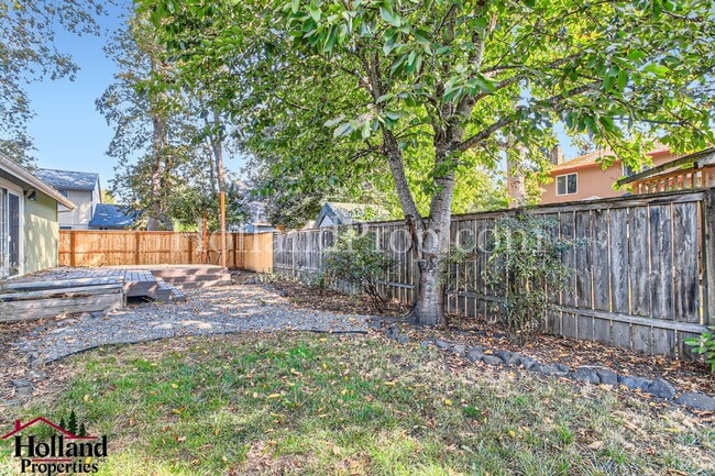 Building Photo - Charming Hillsboro Retreat: Cozy Single-Level Home with Greenhouse & Kids' Clubhouse!