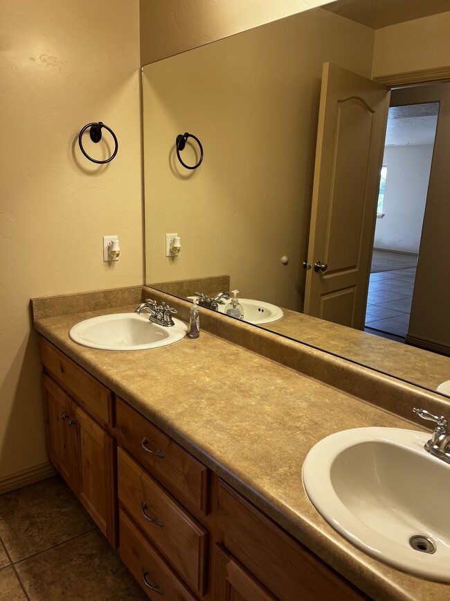 Double sinks in hall bathroo - 2320 E 2540 S