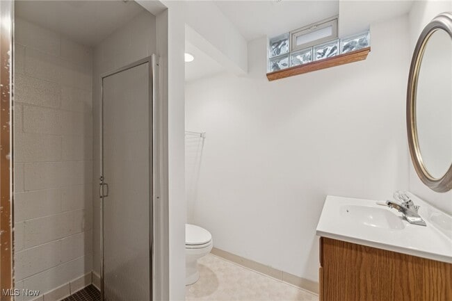 Building Photo - 276 S Bayshore Dr