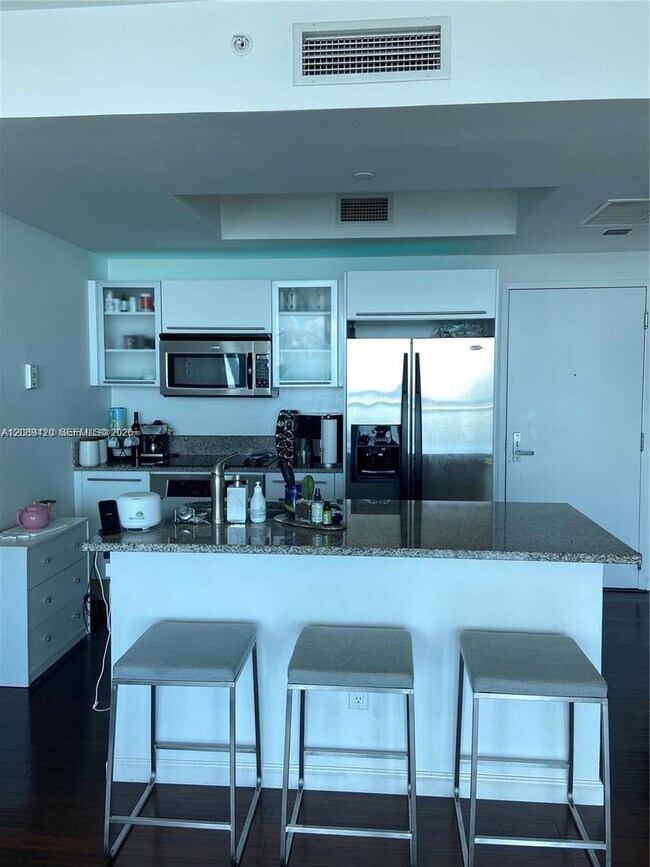 Building Photo - 888 Biscayne Blvd
