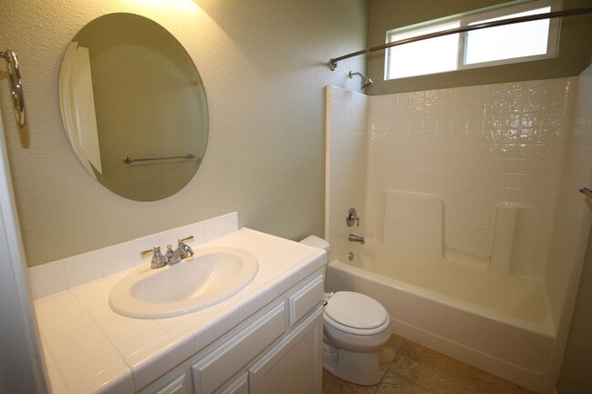 Building Photo - 10793 N Tea Party Ln