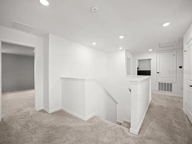 Building Photo - 5005 Golden River Ln