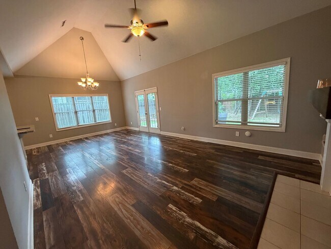 Building Photo - Nice 3/2 House with Bonus in Shannon- $2,850