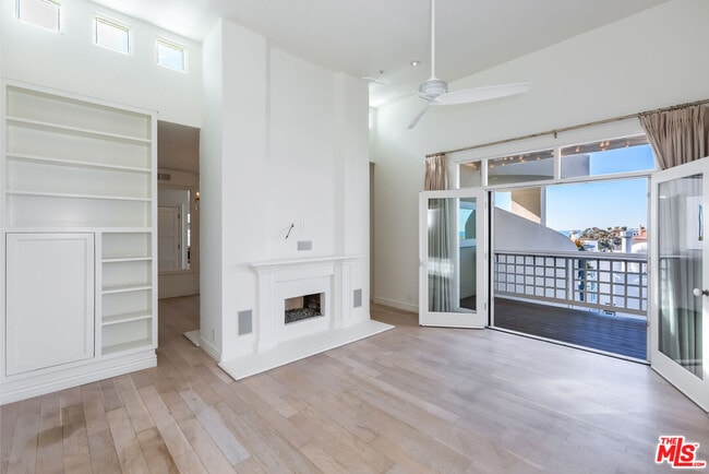 Building Photo - 3019 3rd St