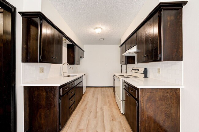 Building Photo - 924 SW 97th St