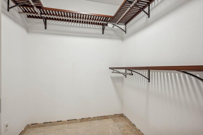 Building Photo - 15050 N Thompson Peak Pkwy