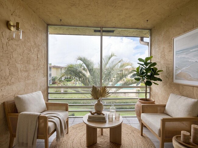 Building Photo - 100 Village Green Cir E