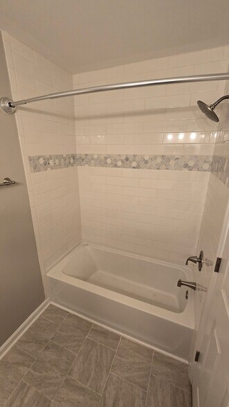 Building Photo - 422 Katonah Ave