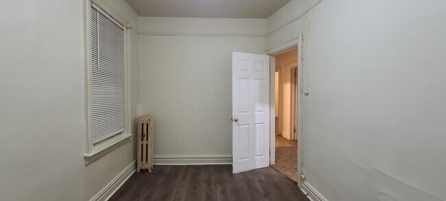 Building Photo - 29 ROOSEVELT Ave