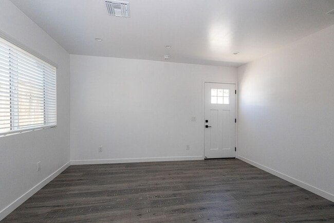 Building Photo - Brand New ADU in Silver Lake