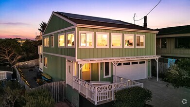 Building Photo - Panoramic Ocean Views