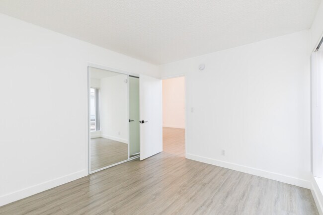 Building Photo - 3710 Midvale Ave